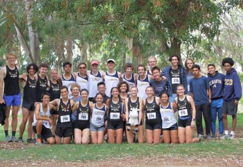 This is a group photo of UC Davis's Cross Country